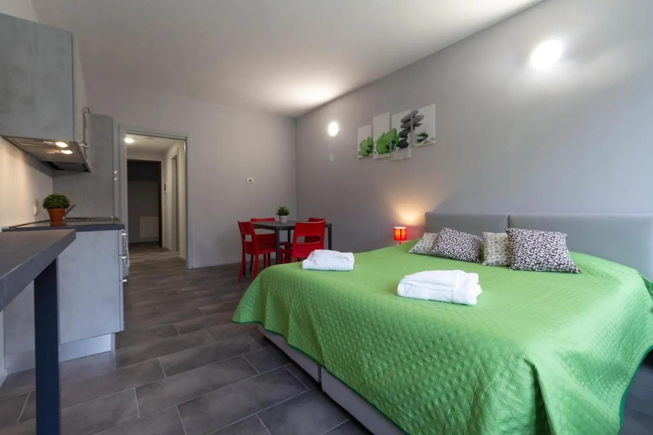 לקו Lime Apartment - Affitti Brevi Italia